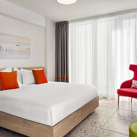Quadro Hotel, Trademark Collection By Wyndham Saint Julian's Eksteriør billede