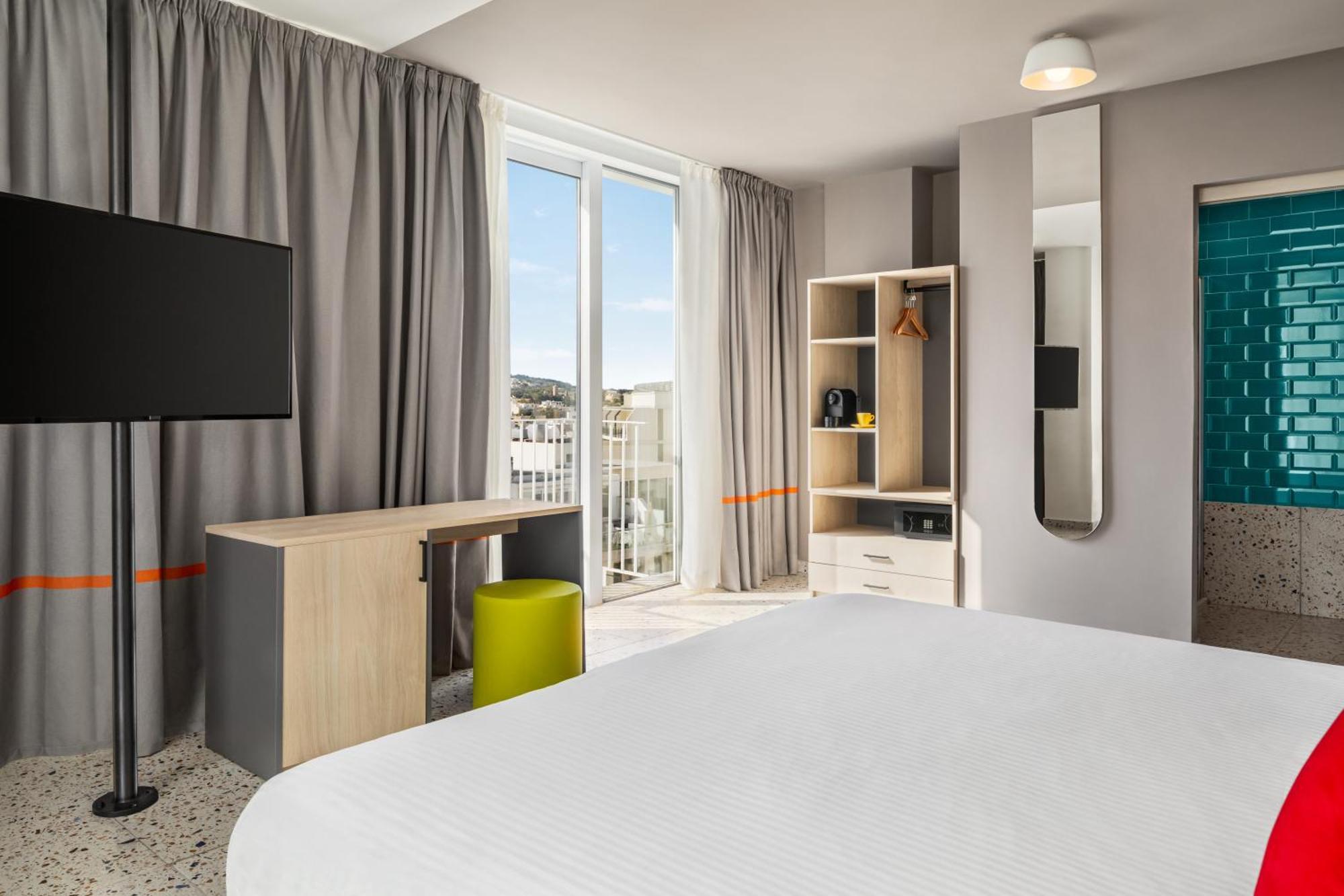 Quadro Hotel, Trademark Collection By Wyndham Saint Julian's Eksteriør billede