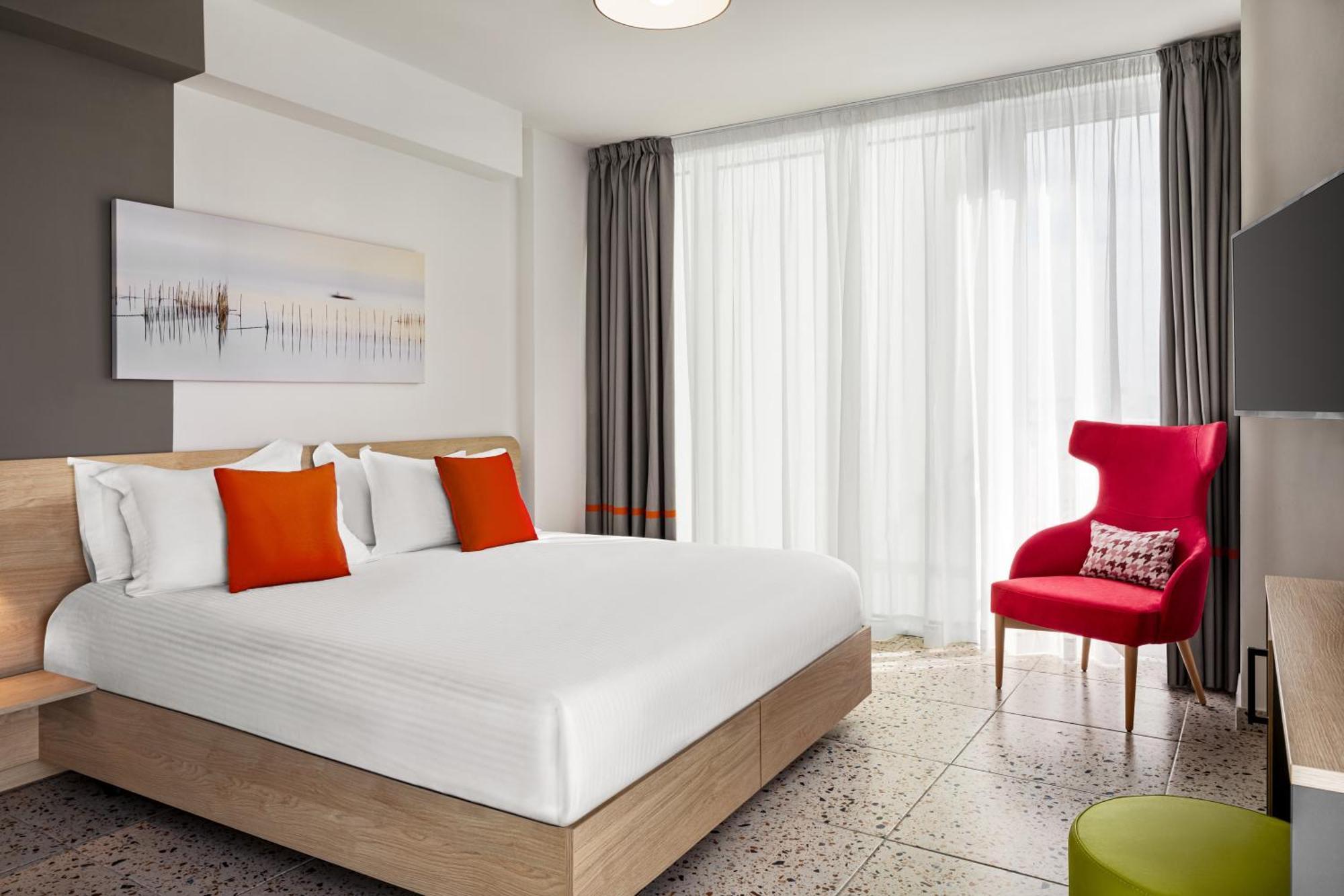 Quadro Hotel, Trademark Collection By Wyndham Saint Julian's Eksteriør billede