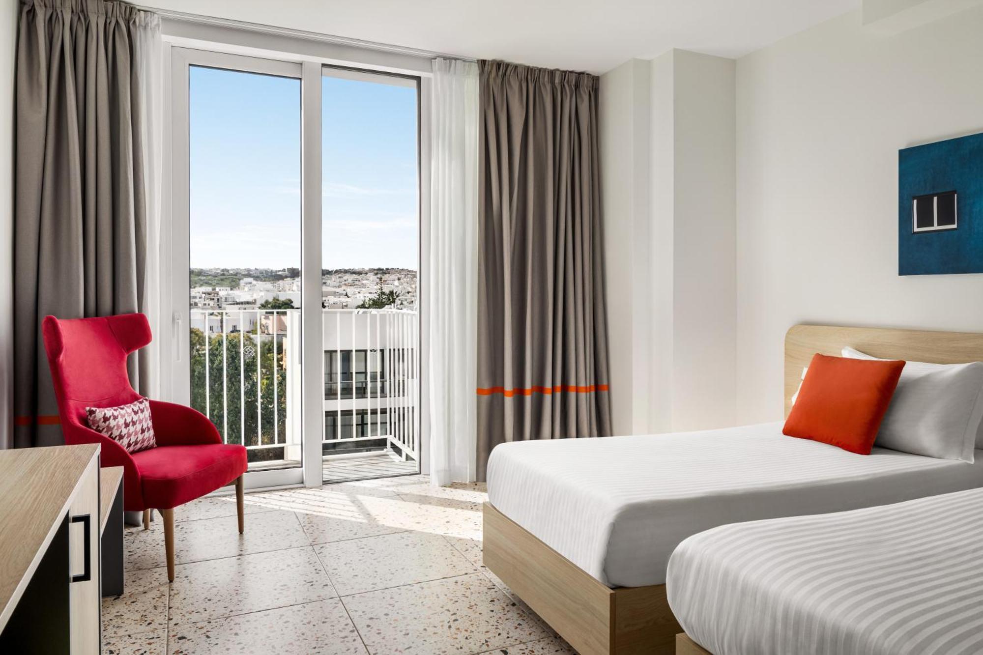 Quadro Hotel, Trademark Collection By Wyndham Saint Julian's Eksteriør billede