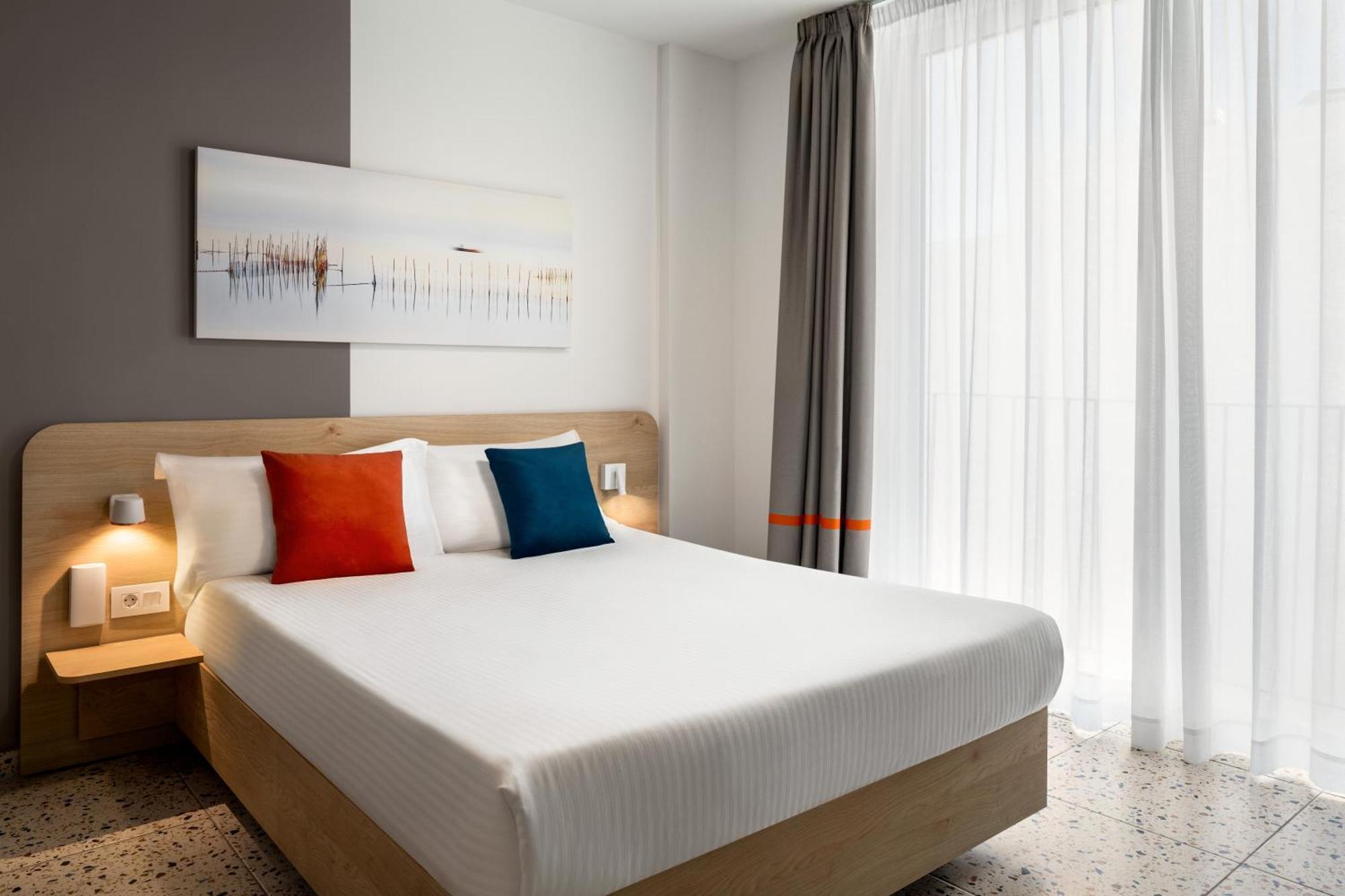 Quadro Hotel, Trademark Collection By Wyndham Saint Julian's Eksteriør billede
