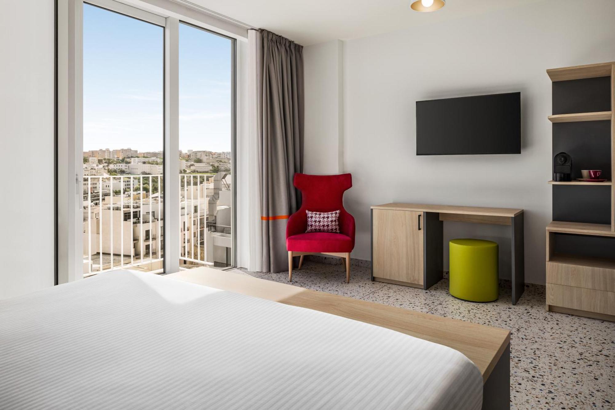 Quadro Hotel, Trademark Collection By Wyndham Saint Julian's Eksteriør billede
