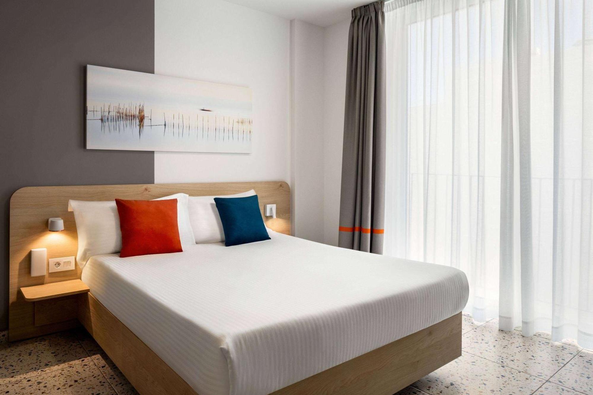 Quadro Hotel, Trademark Collection By Wyndham Saint Julian's Eksteriør billede