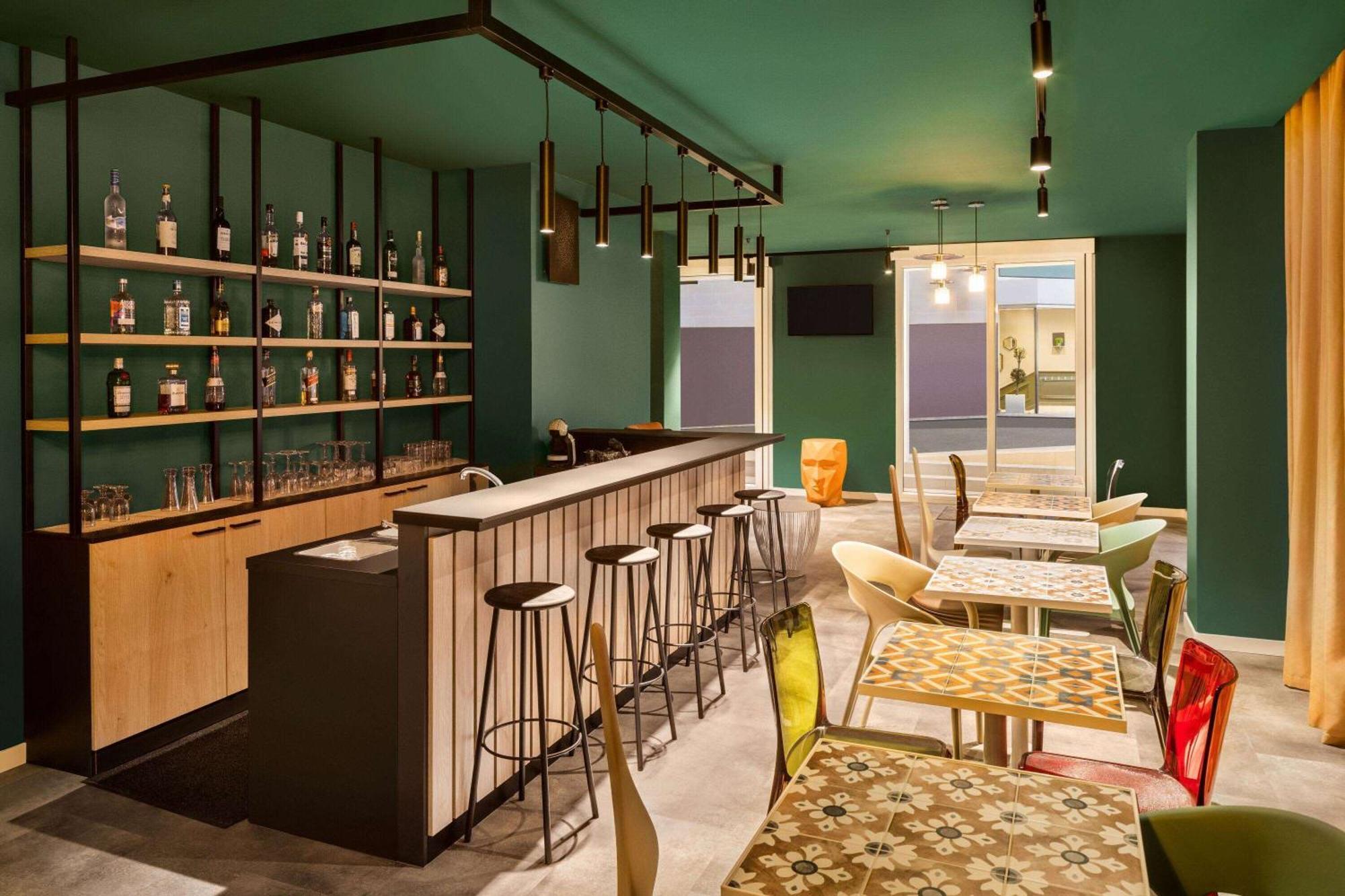 Quadro Hotel, Trademark Collection By Wyndham Saint Julian's Eksteriør billede